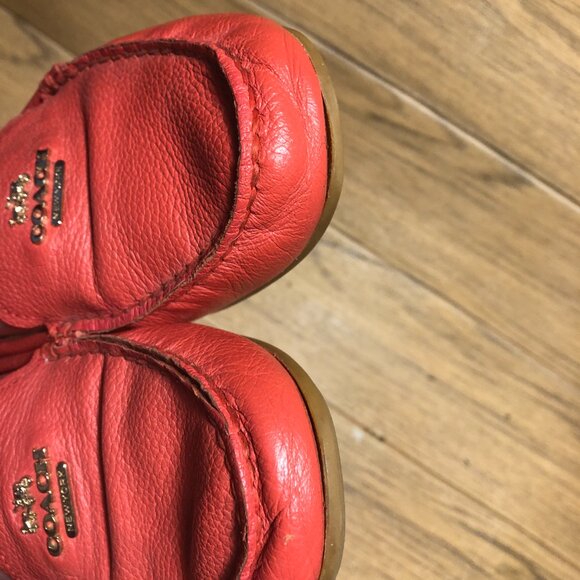 Coach women red leather loafers, leather lining, some peelings inside size 9 - Picture 6 of 10